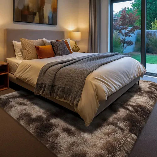 tapete peludo, tapete 3x2 grande, tapete felpudo sala, tapete marrom peludo, tapete antiderrapante, tapete macio quarto, tapete decorativo grande, tapete alto felpudo, tapete confortável sala, tapete lavável máquina