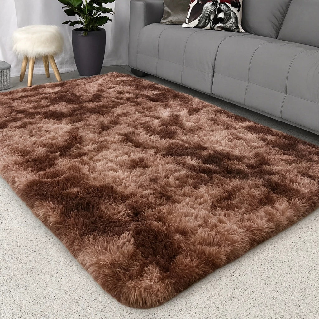 tapete peludo pequeno, tapete 1.50x1.00, tapete felpudo sala, tapete quarto macio, tapete antiderrapante, shaggy pequeno, tapete marrom felpudo, tapete decorativo peludo, tapete lavável máquina, tapete aconchegante