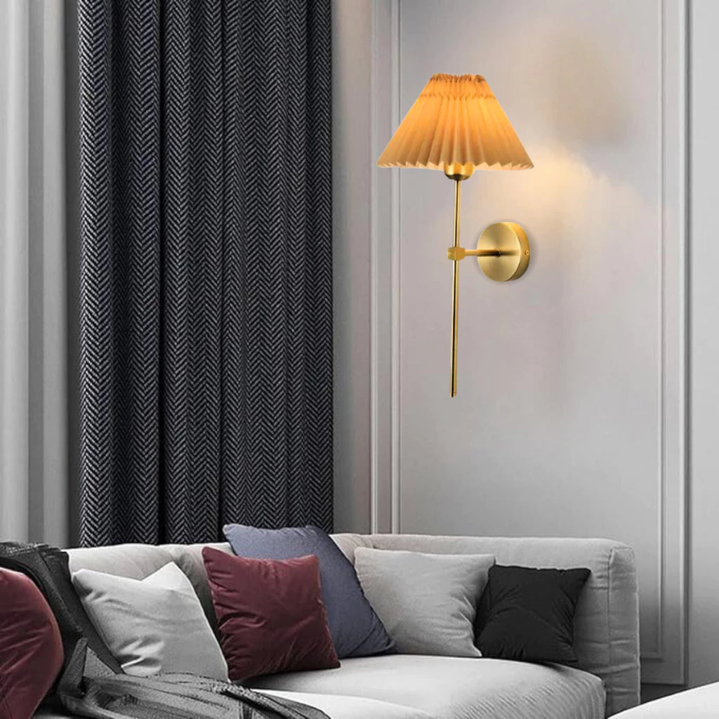 arandela clássica dourada, arandela com cúpula, luminária de parede clássica, arandela 49cm, iluminação quarto cabeceira, arandela para sala elegante, arandela e27 dourada, luminária clássica parede, arandela decorativa vintage, luminária de parede com cúpula