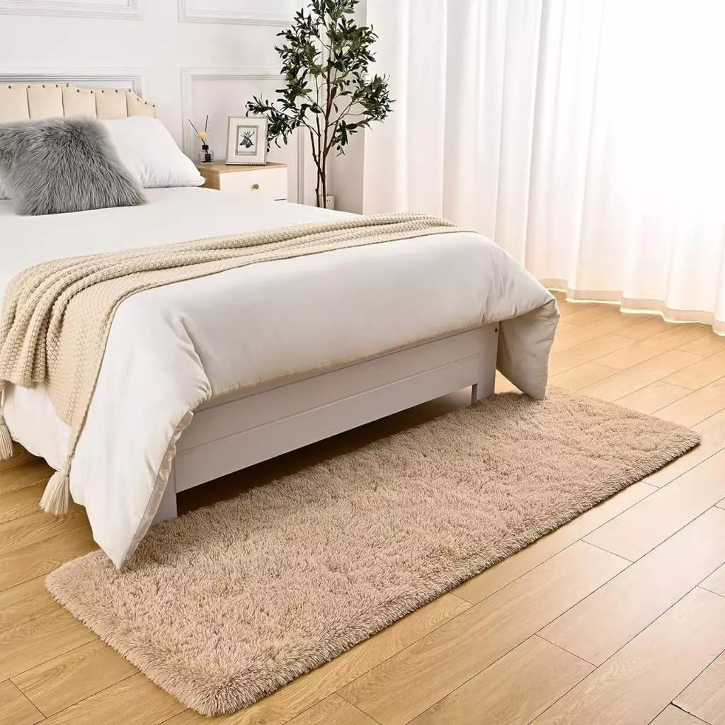 tapete passadeira 2 metros, passadeira peluda 2x0.60, tapete beira de cama, passadeira felpuda antiderrapante, passadeira macia quarto, tapete corredor peludo, passadeira 60cm, tapete peludo bege, tapete fofinho 4cm, tapete passadeira sala quarto